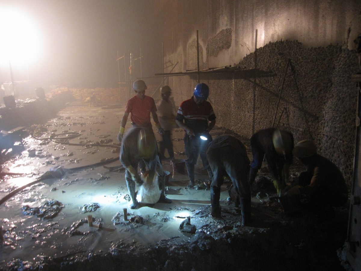 巖石破碎劑：巖石切割，大理石開采，隧道施工，靜態巖石松動