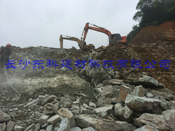 無聲膨脹劑（無聲破碎劑）的噴孔原因及預防